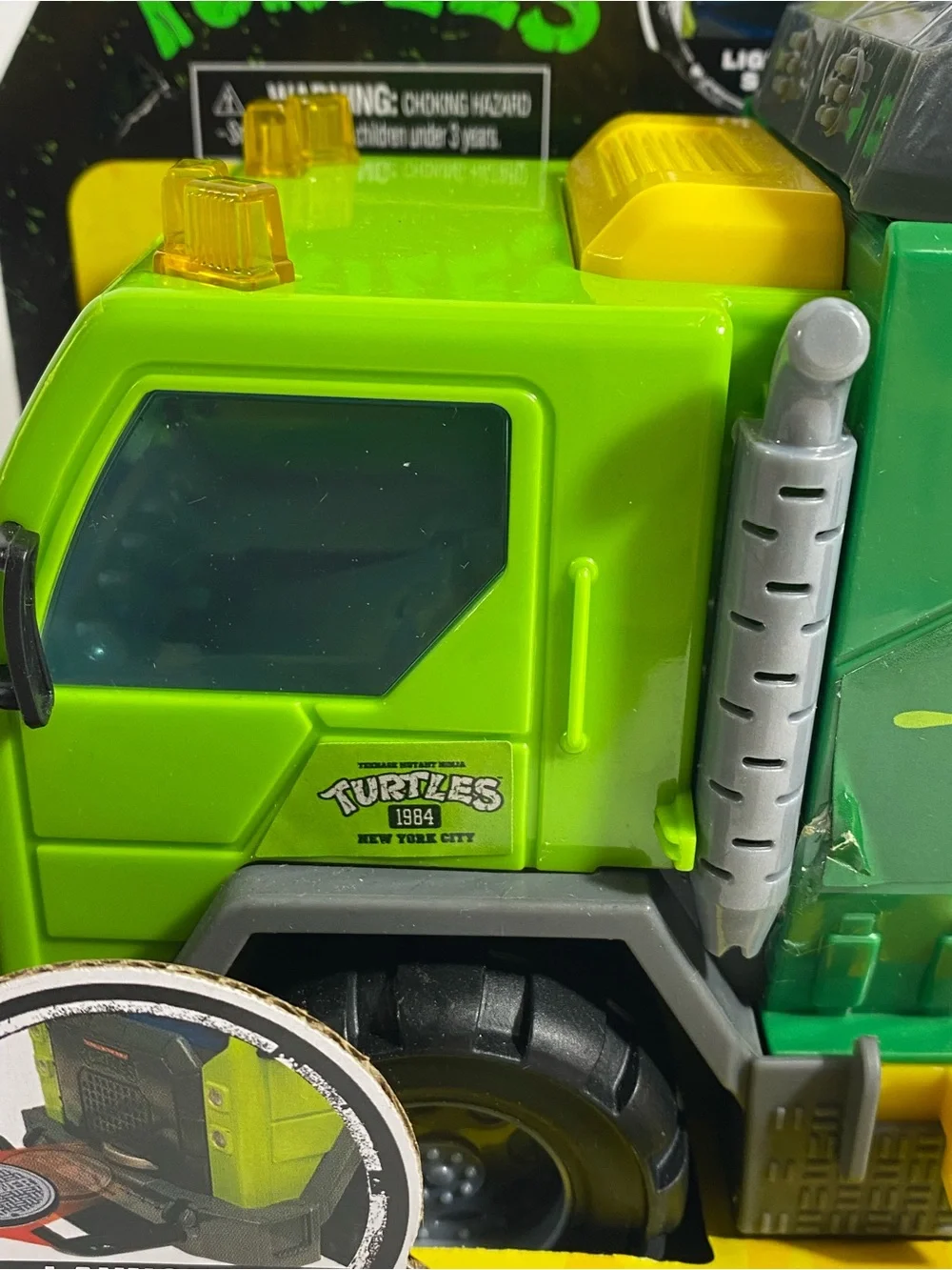 Teenage Mutant Ninja Turtles Thrash N' Battle Garbage Truck